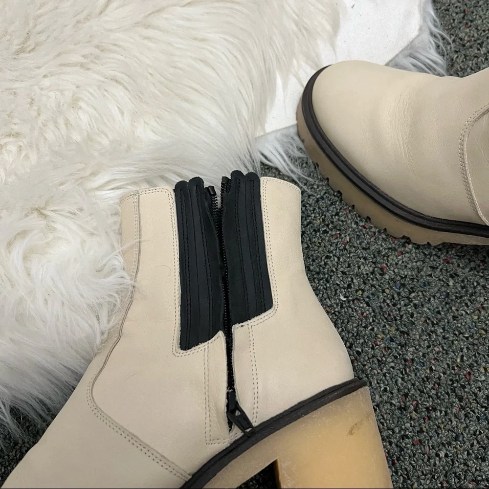 FREE PEOPLE Bone White Cream & Black Leather James Chelsea Chunky Heeled Boot 9 - Picture 11 of 16